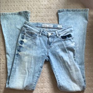 Tight & Flare Buckle Jeans